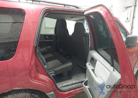 2005 Ford Expedition Xls z USA, uszkodzony, nr VIN 1FMPU14565LA90982